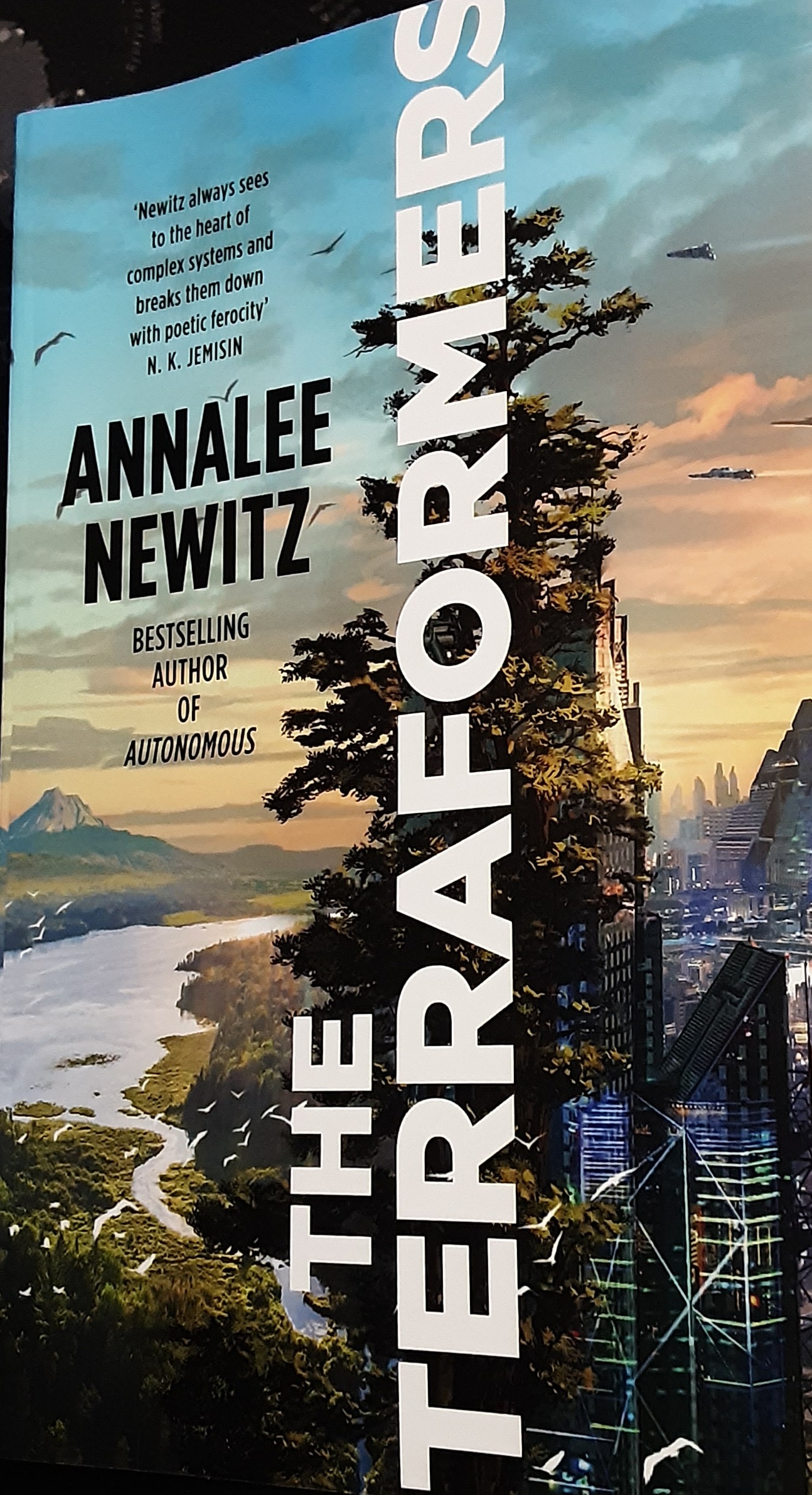 Annalee Newitz: Terraformers (2023, Little, Brown Book Group Limited)